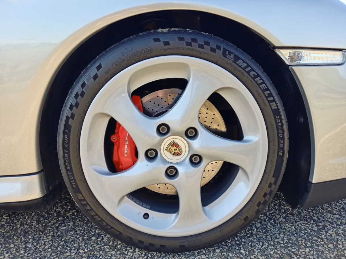 Porsche 911 996 Carrera 4S 20