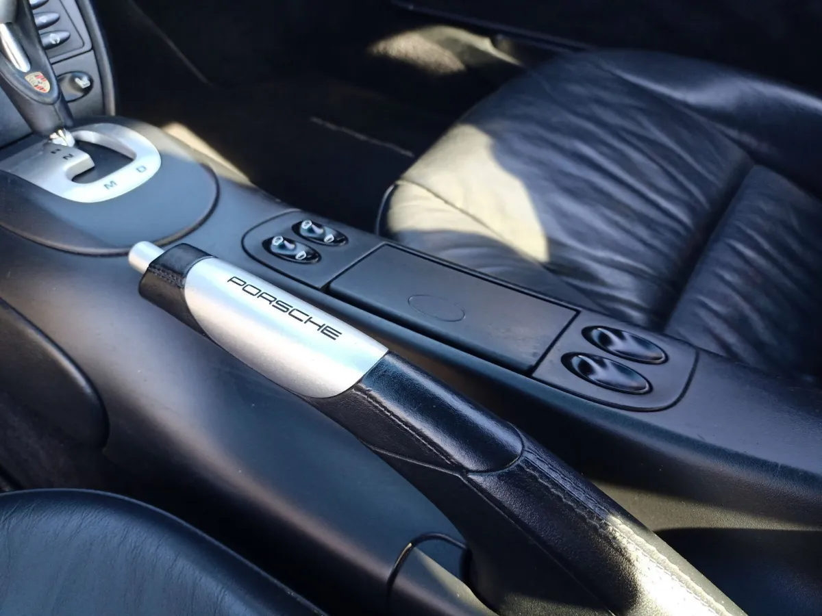 Porsche 911 996 Carrera 4S 36