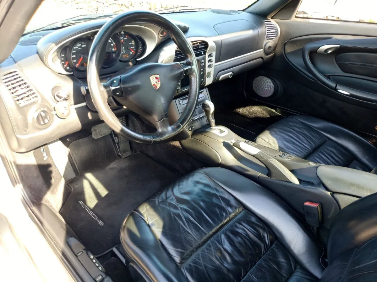 Porsche 911 996 Carrera 4S 44