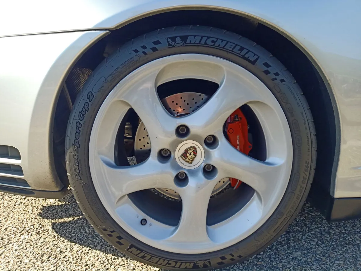 Porsche 911 996 Carrera 4S 19