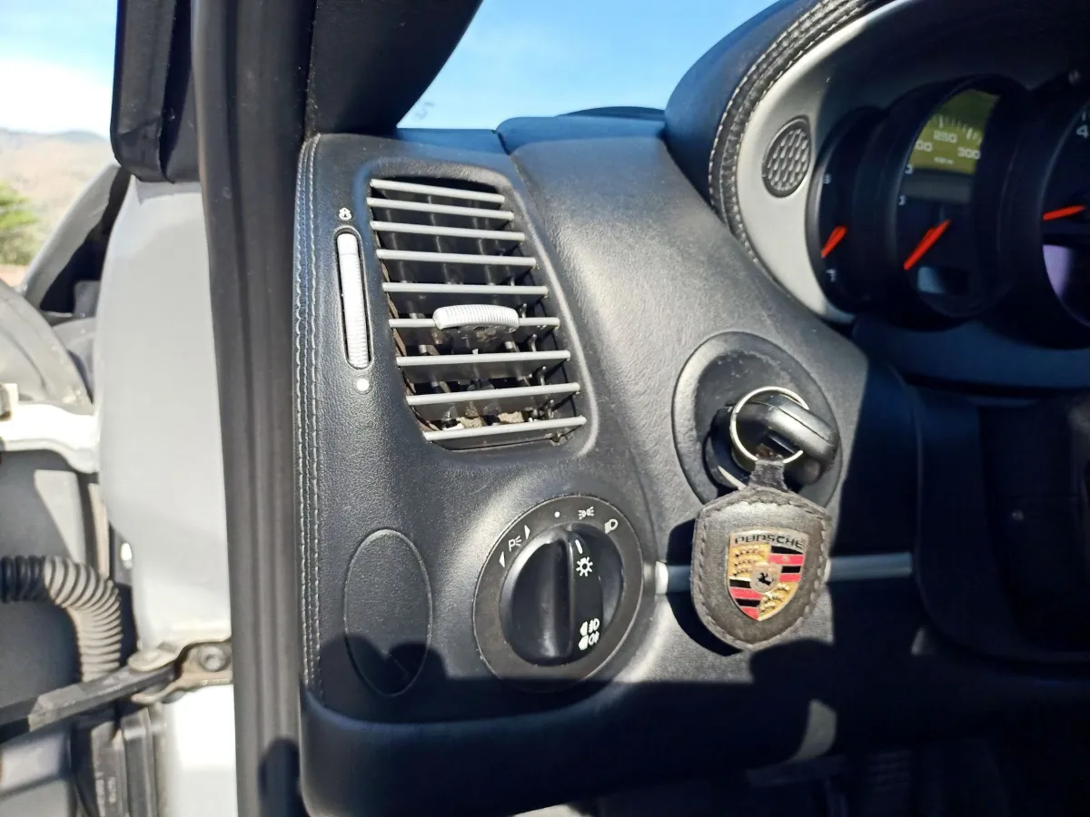 Porsche 911 996 Carrera 4S 28