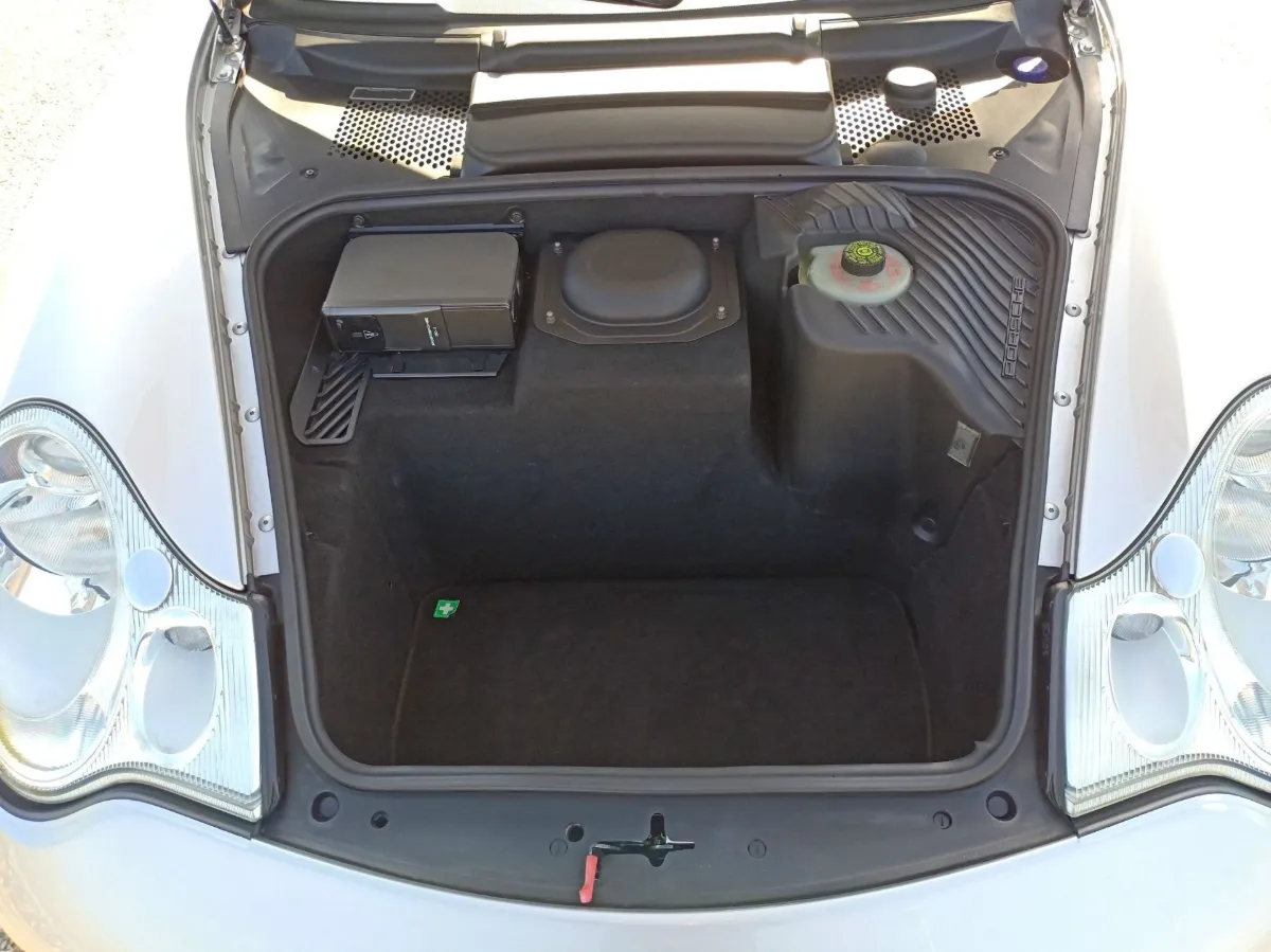 Porsche 911 996 Carrera 4S 57