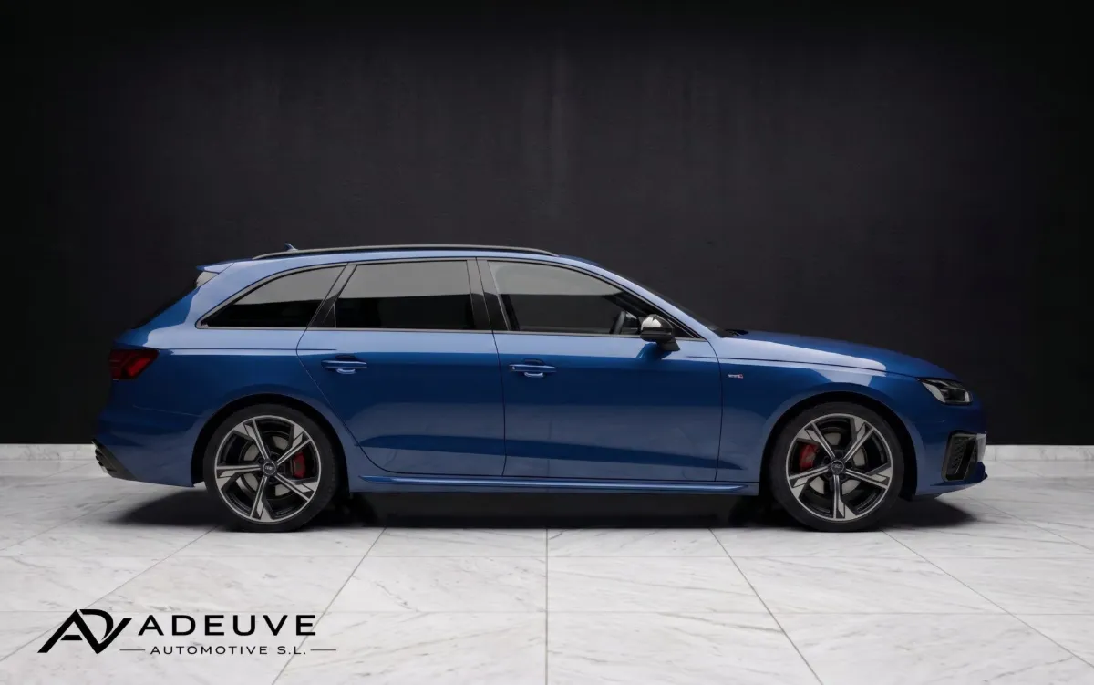 Audi A4 Avant Blackline 10