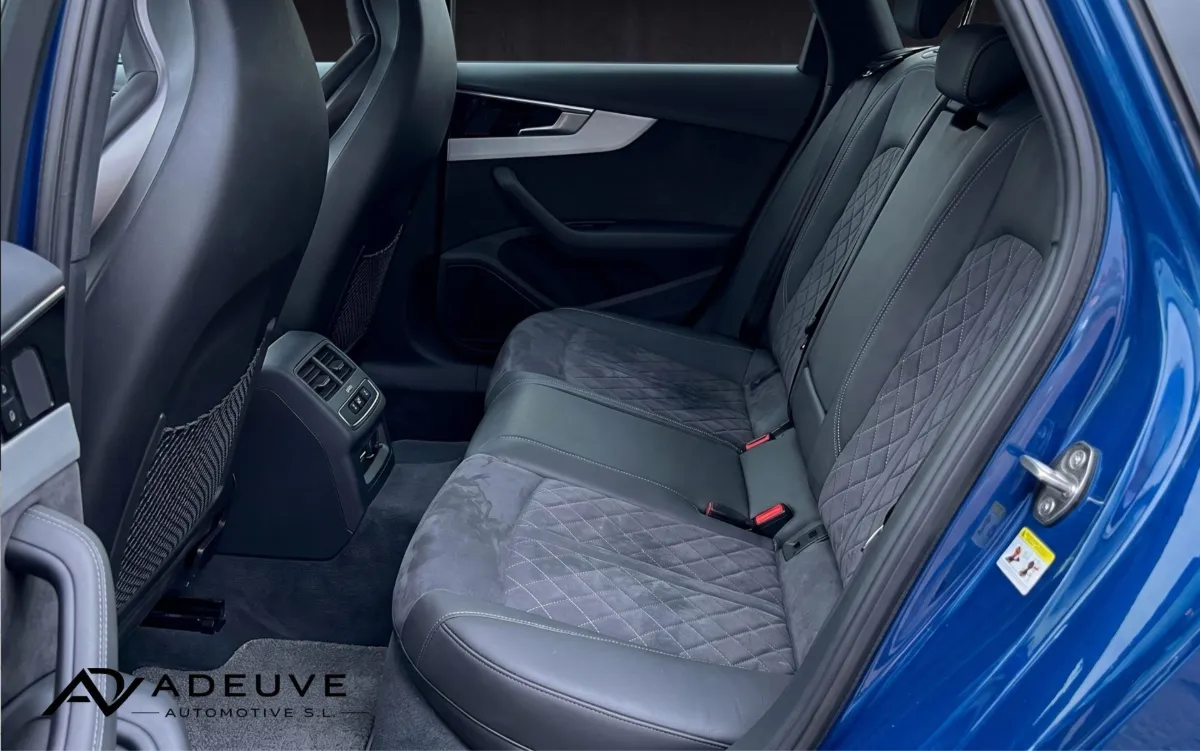 Audi A4 Avant Blackline 14